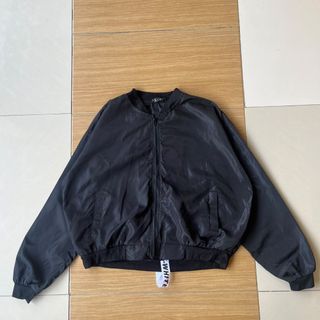 (Category: ) located in . Submitted by newthrift-mohd (Listing ID 1456842187, Image 1). Description: .