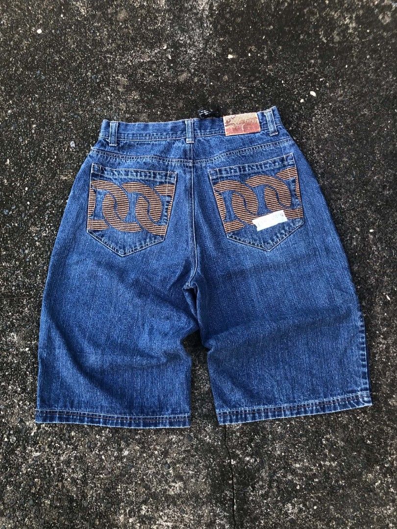Z DENIM (Category: Shorts) located in Cabagan. Submitted by ukayflips (Listing ID 1456790384, Image 1). Description: DIMES W 30’31 L 25 LO 12 GOOD CONDITION COMPLETE TAGS ISSUE NEEDWASH.