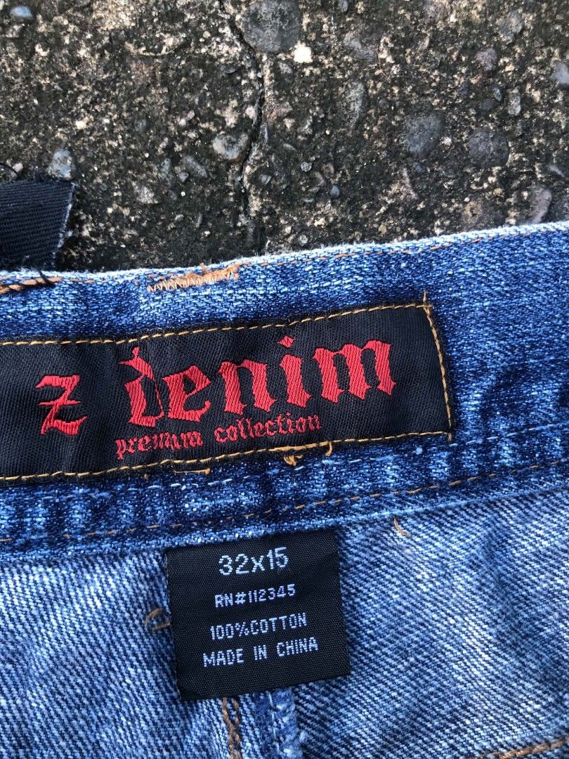 Z DENIM (Category: Shorts) located in Cabagan. Submitted by ukayflips (Listing ID 1456790384, Image 2). Description: DIMES W 30’31 L 25 LO 12 GOOD CONDITION COMPLETE TAGS ISSUE NEEDWASH.