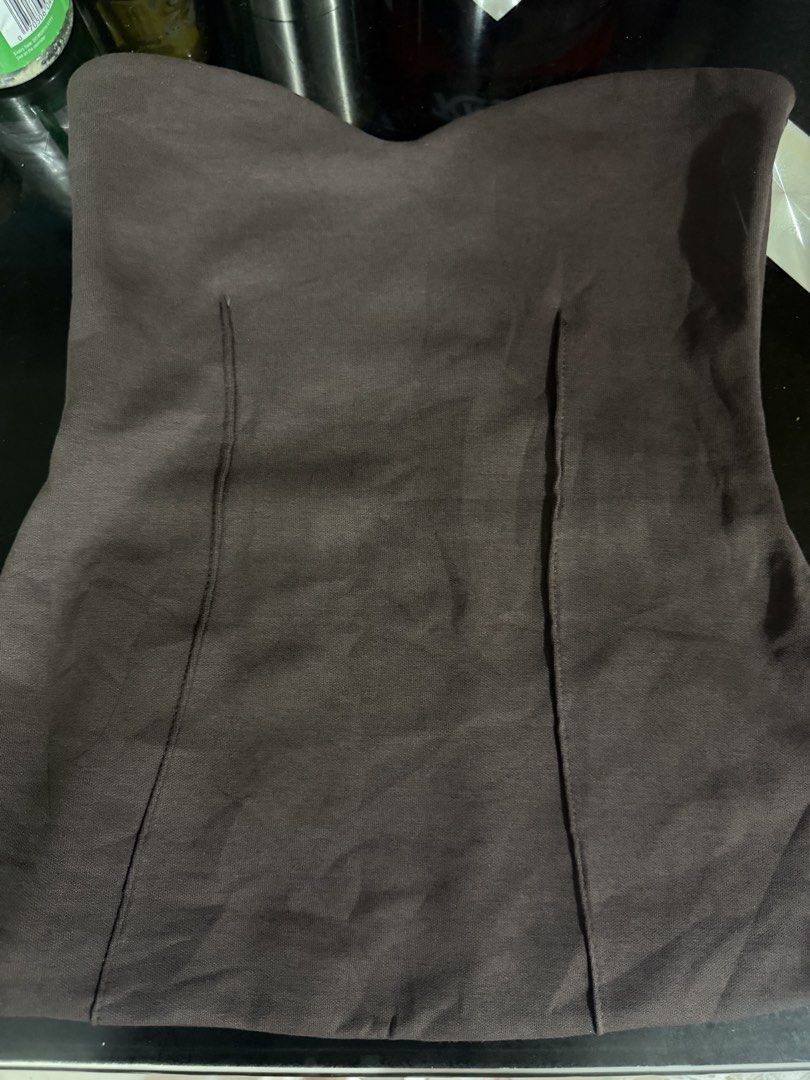 Zara Bandeau Tube Top (Category: Others Tops) located in Binan City. Submitted by kelly529 (Listing ID 1456468104, Image 2). Description: Brand new. Choco Color Small Tags were removed but never worn, never washed. Wrong size bought. .