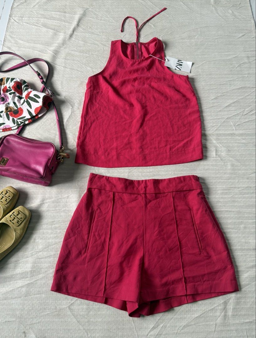 Zara Basic top & short coordinates Large (Category: Sets or Coordinates) located in Bayombong. Submitted by nica7 (Listing ID 1456871261, Image 1). Description: Both large on tag Can be sold as set or separately 550 for the short Top for 400.