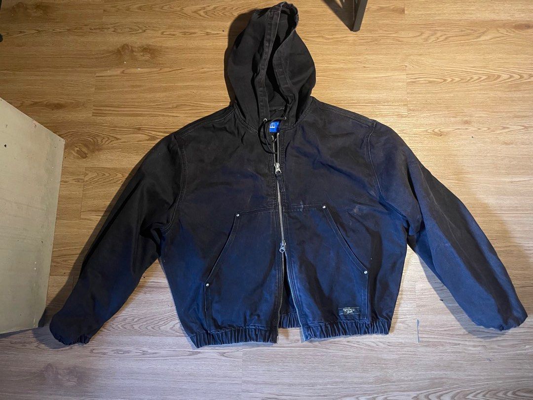 ZARA DOUBLE ZIP WORK WEAR JACKET (Category: Hoodies) located in Quezon City. Submitted by aaapanda1131221 (Listing ID 1456824075, Image 1). Description: LENGTH 24.5 INCHES WIDTH 48 INCHES.