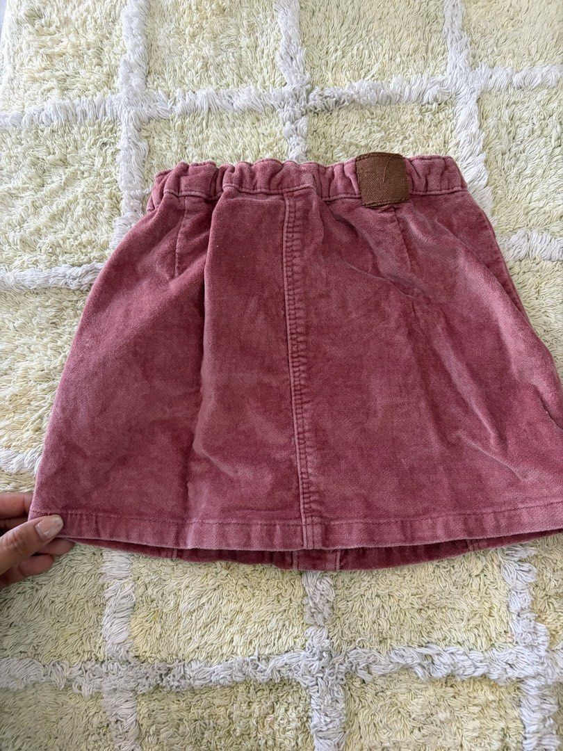 Zara kids skirts (Category: Babies & Kids Fashion) located in Lipa City. Submitted by riz022 (Listing ID 1456826135, Image 3). Description: .