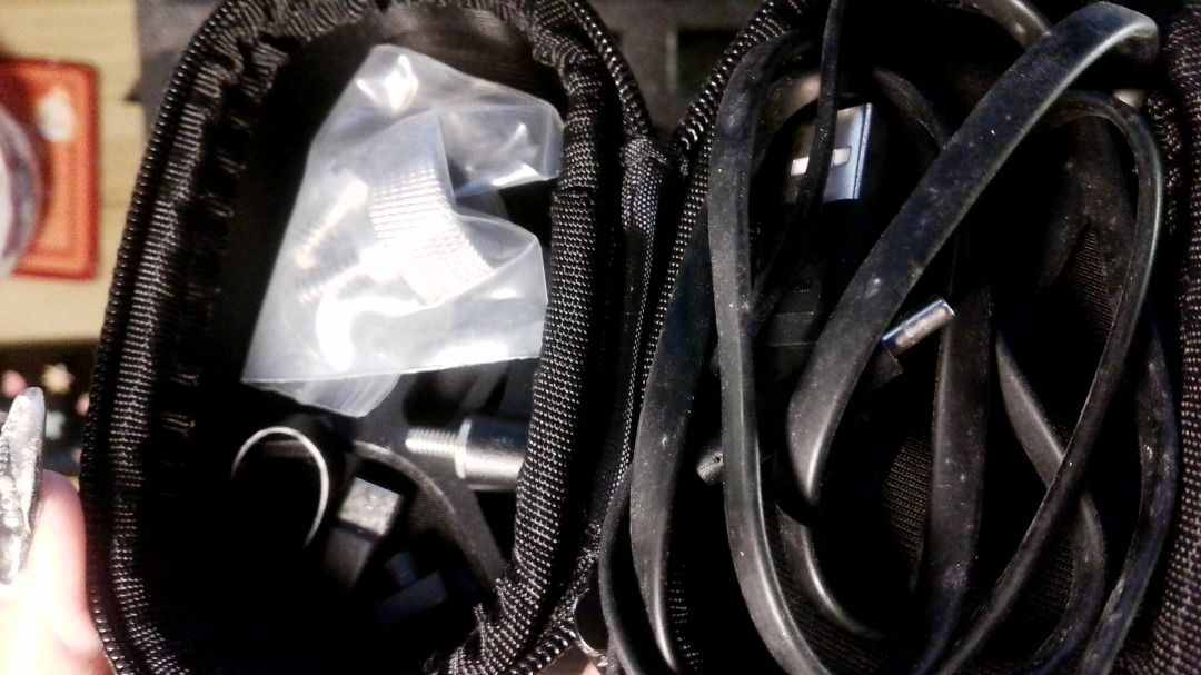Zhiyun Weebill Gimbal (Category: Camera Bags & Carriers) located in Quezon City. Submitted by kwuood (Listing ID 1456943932, Image 2). Description: Been in storage for long and have not been tested since then Missing only battery packs Can do meetups within QC area! Will include Remote Control Battery pack!.