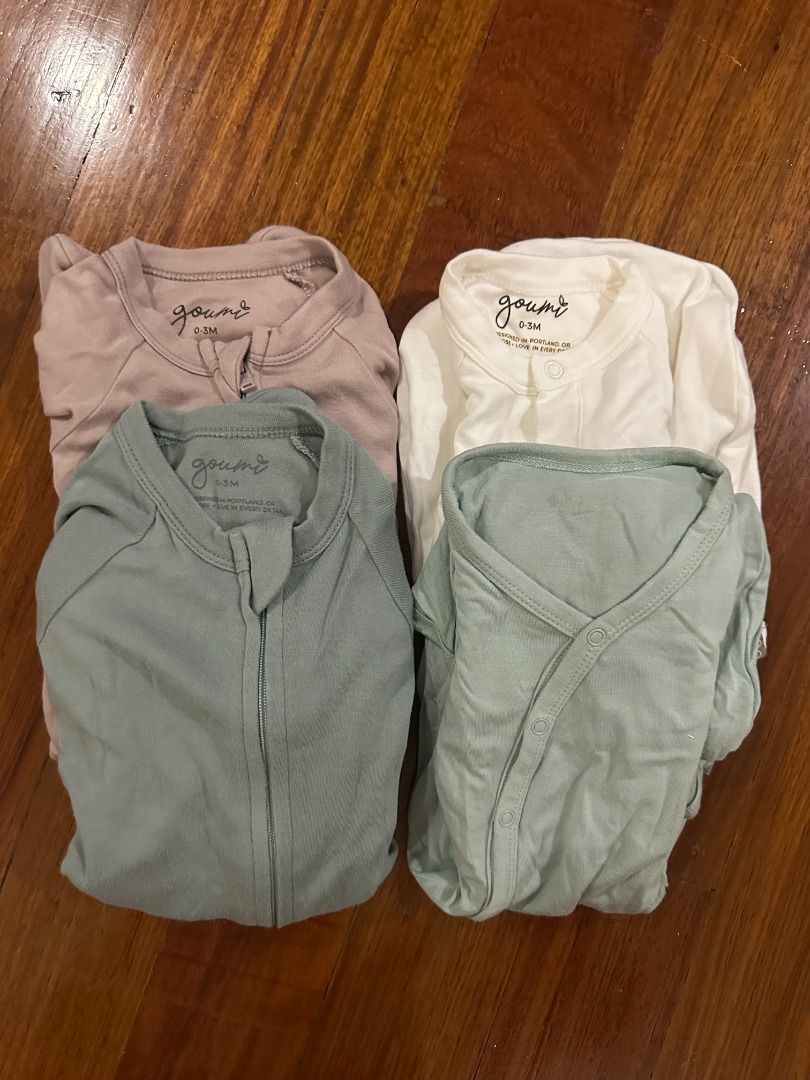 ZIPPERED ROMPER BUNDLE 1 - SIZE 0-3M (Category: Babies & Kids Fashion) located in Makati City. Submitted by travelfinds34611 (Listing ID 1456882816, Image 1). Description: 4PC NEWBORN BUNDLE - includes 2 sleep gowns for easy diaper changes, and - 2 zippered rompers/frogsuits 1. Kyte Baby Bundler, Size: 0-3M, Color: Sage -sleep gown made from buttery-soft, eco-friendly bamboo rayon. It is designed to keep a baby’s feet comfortably tucked in and wa