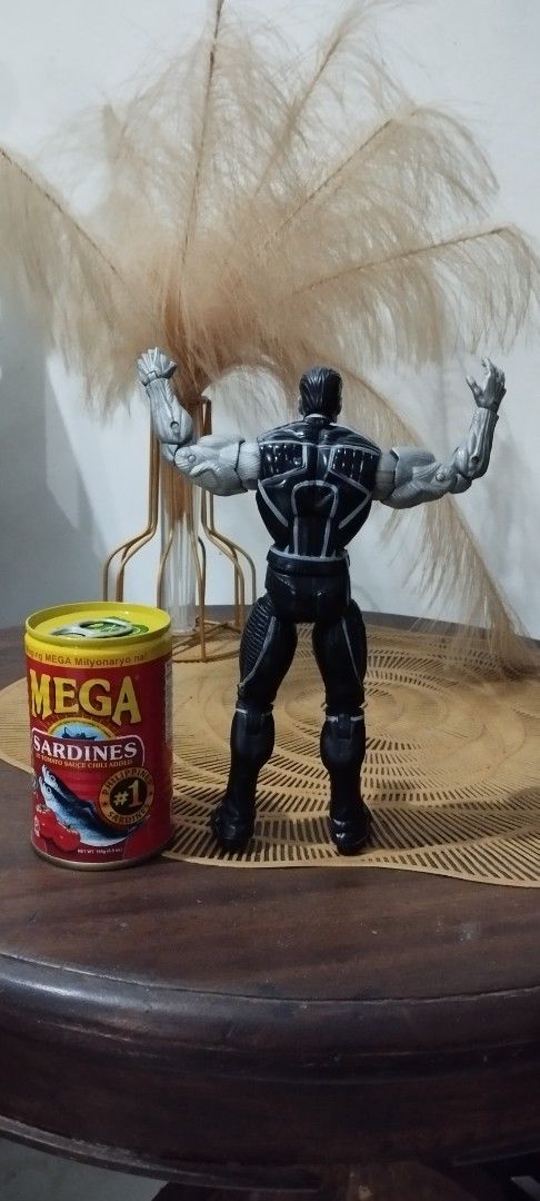2007 Hasbro ML X-Men: The Last Stand Colossus (Category: Figurines & Statues) located in Manila. Submitted by ventajetoyz625 (Listing ID 1456967050, Image 3). Description: - Vintage Marvel Legends Colossus Action Figure - 7 inches tall - Highly Articulated for Dynamic Posing - "Mejo" loose abs - Ideal Addition to Any Marvel Collection - What you see is what you get.