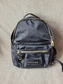 （分類：）位於 。 由 elts7 提交（商品編號 1457045190，圖片 1）。簡介： 。