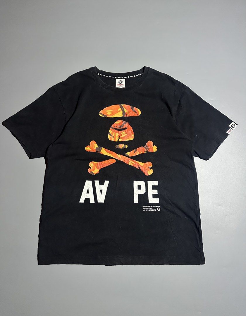 AAPE X BAPE ORANGE (Category: Activewear) located in Makati City. Submitted by js.street.finds (Listing ID 1457110353, Image 1). Description: Dimes 21/28 color rate 9.2/10 MINOR CRACK .