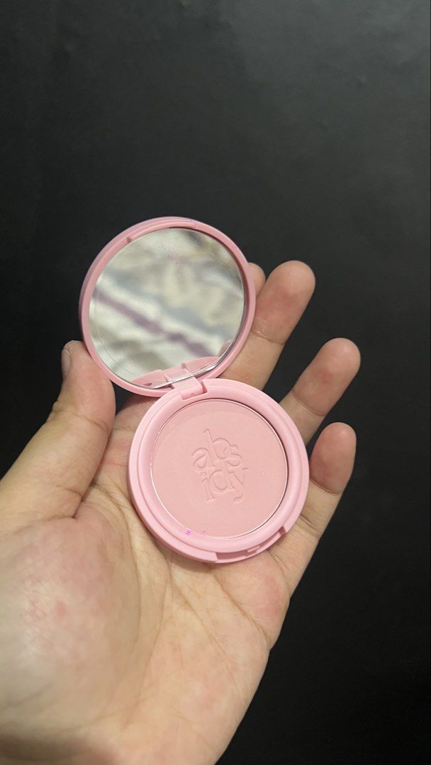 ABSIDY Soft Cheeks Blurring Powder (Category: Makeup) located in Paranaque City. Submitted by itsdonibear (Listing ID 1457129294, Image 3). Description: • Shade: Cornelia • Used once • Rfs: I thought somehow babagay sa morena (bought it sa tiktok shop last August 5) • Original Price: 383.17.