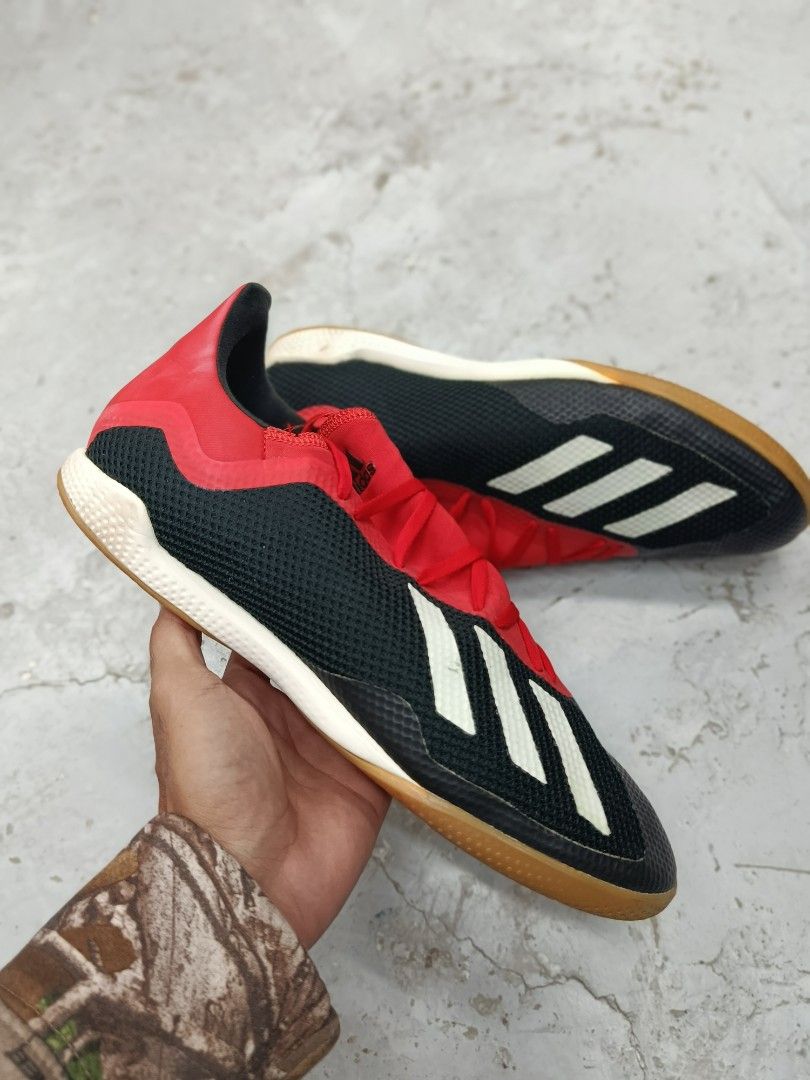 ADIDAS FUTSAL SHOES (Category: Sneakers) located in Dagupan City. Submitted by rodolfo_b (Listing ID 1457060630, Image 1). Description: .