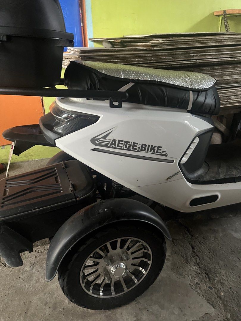 AET MOTOR TYPE 3 WHEELS E-BIKE (Category: Announcements) located in Santiago. Submitted by notleighannepinnok (Listing ID 1457081910, Image 3). Description: FOR SALE!!!!! 📌Complete papers 📌Max speed 45kp/h 📌Range : 30-40km 📌12 months old, bare used WITH FREEBIES 📍helmet 📍seat cover 📍covers Pickup only: SANTIAGO, ILOCOS SUR Dm me!!! .