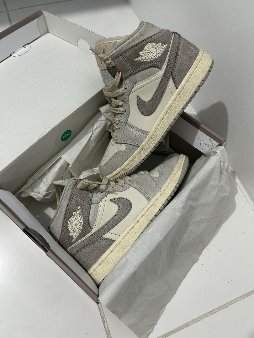 Air Jordan 1 Mid SE Pale ivory (Category: Sneakers) located in Quezon City. Submitted by ktmrn (Listing ID 1457135852, Image 1). Description: Authentic Air Jordan 1 Mid SE sneakers just needs cleaning but pair is very crisp decluttering Purchased from Nike App singapore Orig price - 7895 Selling 2500 last price With box.