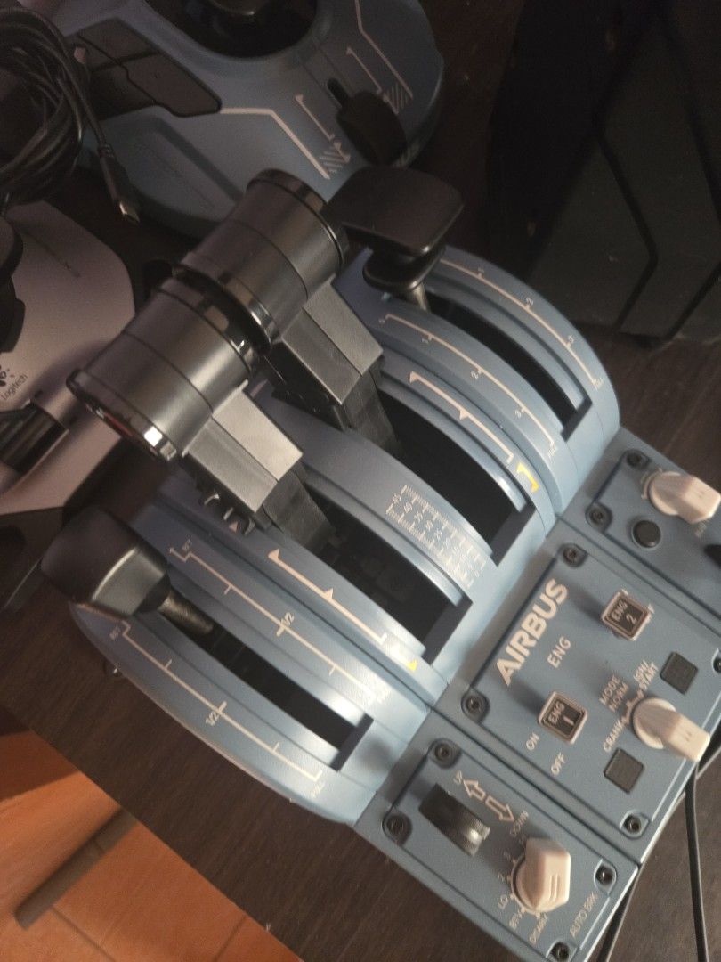 Airbus Flight Simulator Throttle Quadrant Captain (Category: Controllers) located in Manila. Submitted by tantannn19 (Listing ID 1457027320, Image 3). Description: - Airbus throttle quadrant for flight simulators - Features realistic engine levers and controls - Connects easily via USB - Compatible with most flight simulation software - Enhances your flight simulation experience.