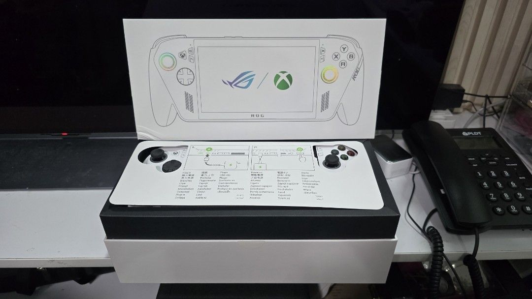 ASUS ROG XBOX ALLY Z2 A 512GB (Category: Others) located in Malabon City. Submitted by hyruwatchesandaccessories (Listing ID 1457127964, Image 2). Description: ROG XBOX ALLY Z2 A 512GB COMPLETE WITH RECEIPT PURCHASED DATE AUG 16 CONSIDERED AS NEW 32990.