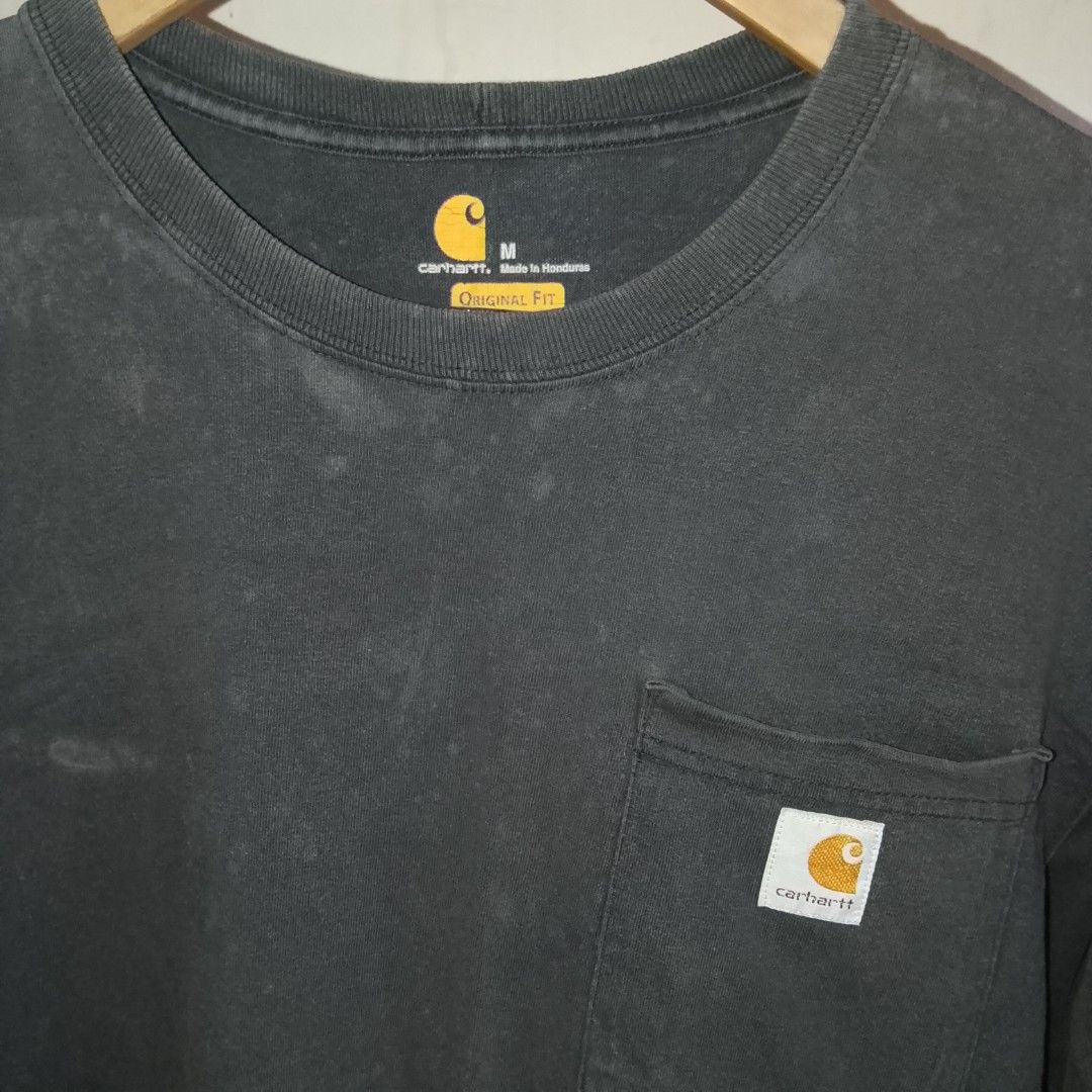 AUTHENTIC CARHARTT POCKET LONG-SLEEVES (Category: Tshirts & Polo Shirts ) located in Quezon City. Submitted by vintage.cashualteesph (Listing ID 1457104268, Image 2). Description: MEDIUM ON TAG LARGE FIT COMPLETE TAGS ISSUE: MOLDS DUE TO LONG STOCK, PAINT STAIN AND 1 PENHOLE ON 1 SLEEVE RIBBING, NEEDS WASH ONLY. 650 FREESHIPPING VIA J&T EXPRESS.
