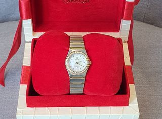 (Category: ) located in . Submitted by luxurydesignerbrands (Listing ID 1456994607, Image 1). Description: .