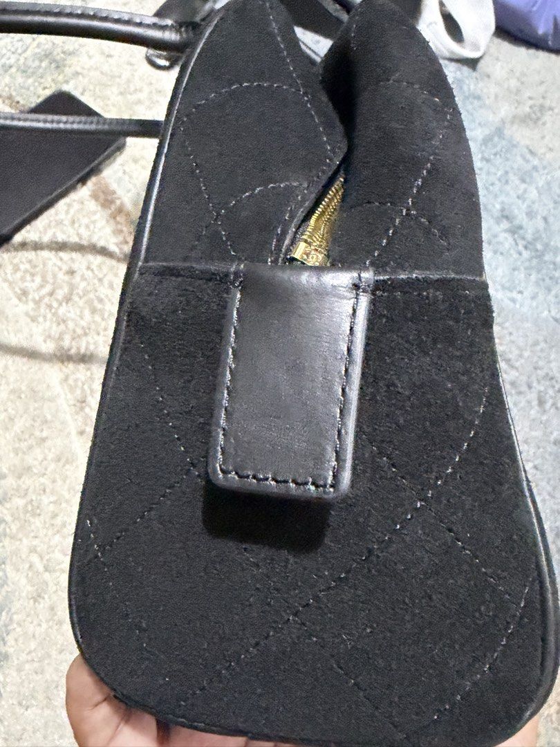 Authentic Rare Chanel large suede bowling bag (Category: Luxury Bags & Wallets) located in Pasig City. Submitted by balenciaga.couture (Listing ID 1457013164, Image 3). Description: with dustbag.