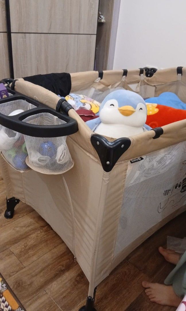 Baby bed (Category: Bed Guards) located in Manila. Submitted by freehorse.d4285c (Listing ID 1457121417, Image 1). Description: its brand new used very lightly.