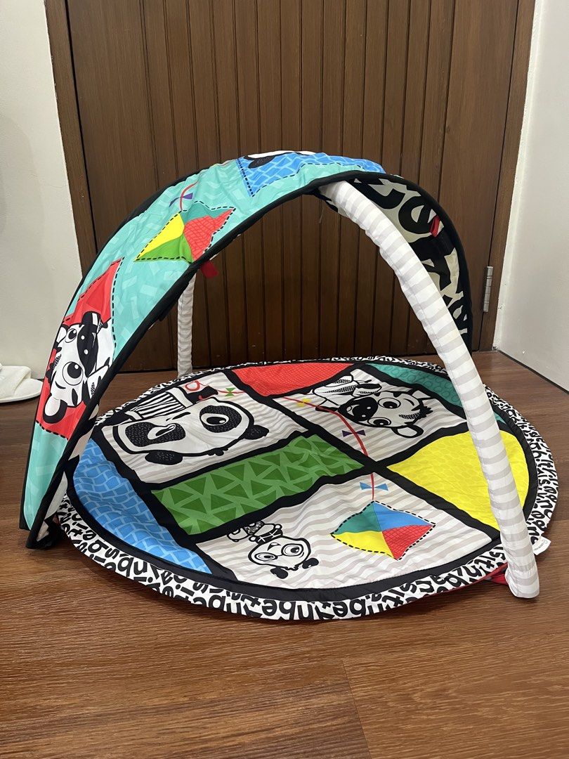 Baby Einstein Playmat for tummy time (Category: Infant Playtime) located in Rizal. Submitted by lynneber (Listing ID 1456969726, Image 2). Description: What you see is what you get.