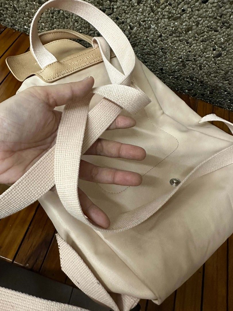 Back pack Long champ bag (Category: Backpacks) located in Angeles City. Submitted by aiscanday (Listing ID 1456962097, Image 3). Description: Japan Korea preloved source my kunti dumi lang nalalabhan naman.