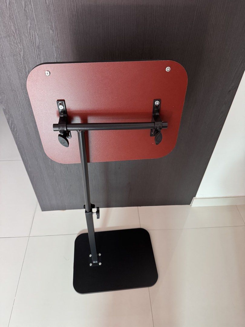Bedside table (Category: Tables & Sets) located in Singapore. Submitted by tpanz (Listing ID 1456963174, Image 3). Description: .