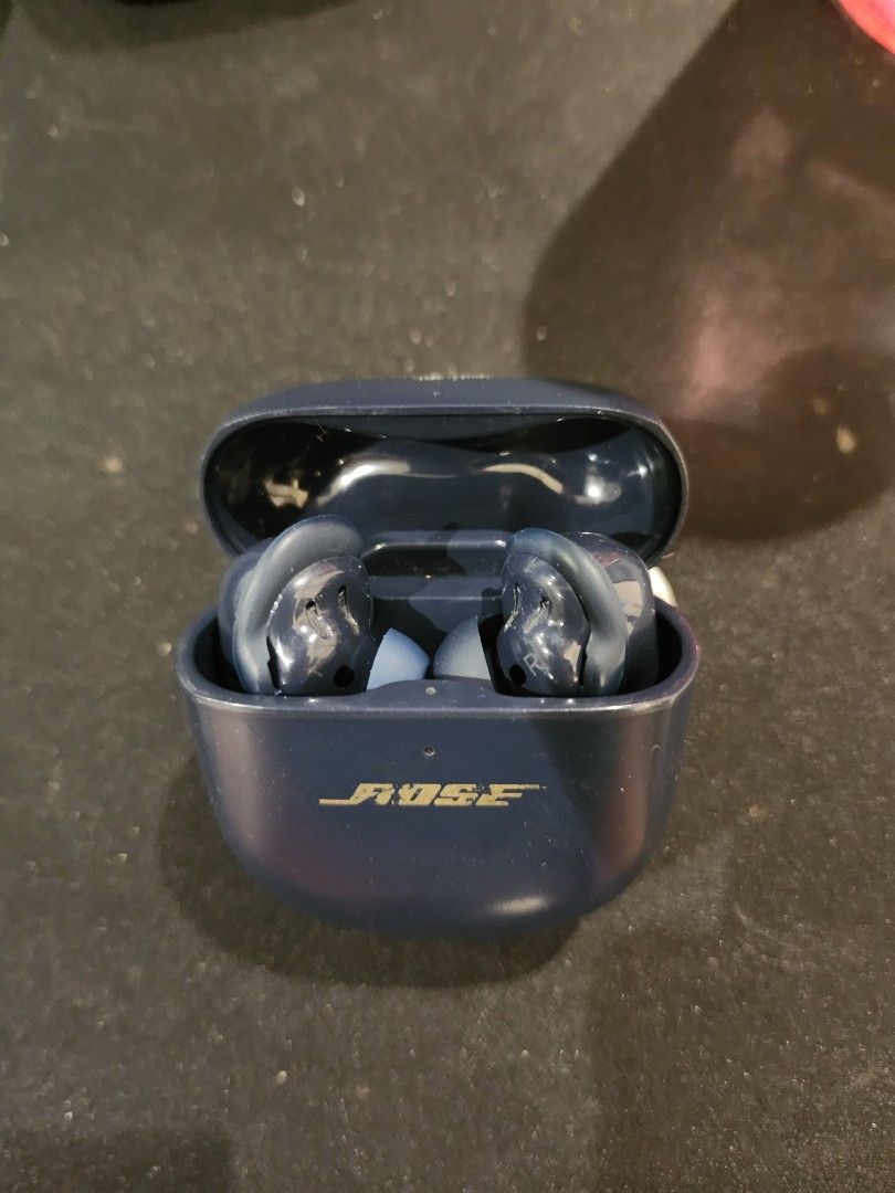 Bose Quietcomfort 2 Blue Earbuds with Charging Case (Category: Earphones) located in Manila. Submitted by kg613 (Listing ID 1457112163, Image 1). Description: - Bose quietcomfort 2 wireless noise cancelling earbuds - Dark blue color - Comes with charging case - Great sound quality - Ready for a new owner - Feel free to ask questions!.