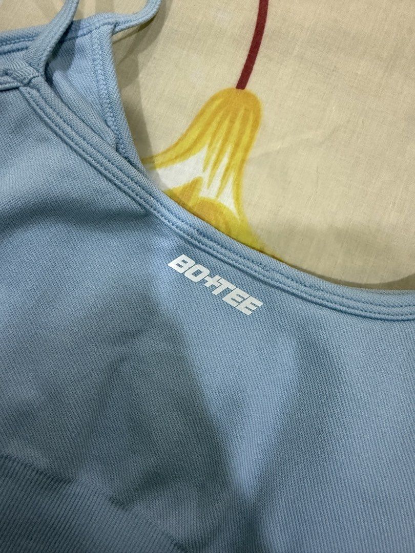 Botee sportsbra (Category: Activewear) located in Cebu City. Submitted by aisla_ (Listing ID 1457072642, Image 3). Description: used once (gisukod lang) rare style size medium on tag .