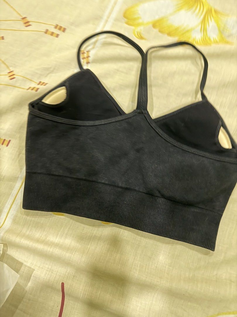 Botee Sportsbra (Category: Activewear) located in Cebu City. Submitted by aisla_ (Listing ID 1457073583, Image 2). Description: Rare Color- Acid wash Like new! Fave! Used once only Intact logo no issues Xs-S.