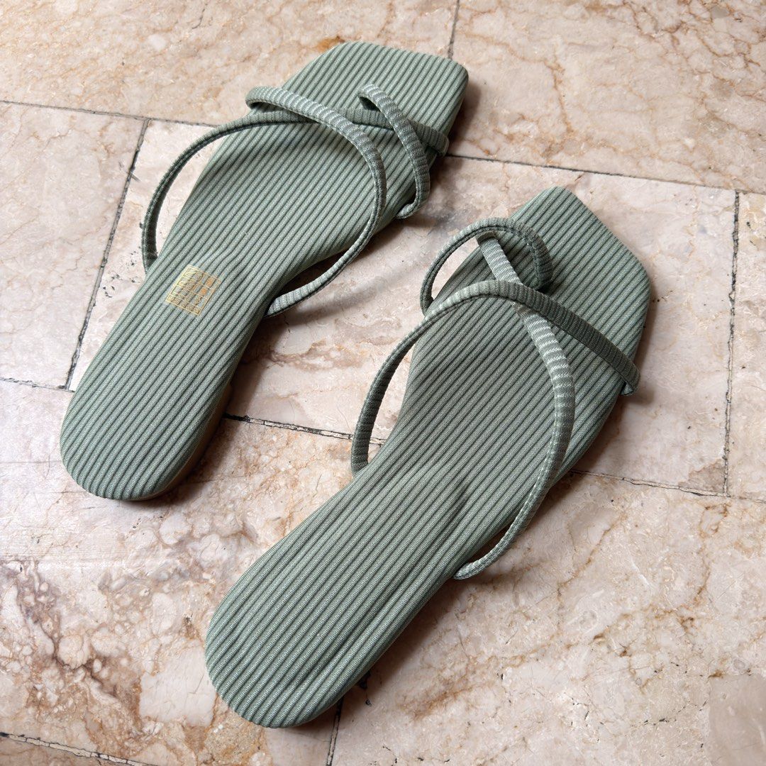 Brand new olive green slippers (Category: Flats & Sandals) located in Paranaque City. Submitted by capybara808 (Listing ID 1456996624, Image 2). Description: .