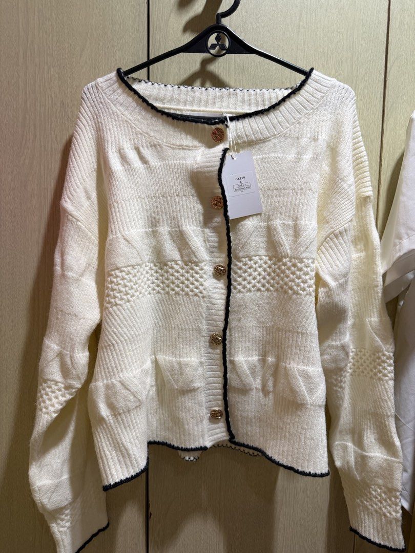 Brand New White Knit Cardigan (Category: Coats, Jackets and Outerwear) located in Quezon City. Submitted by crisha12 (Listing ID 1457089509, Image 1). Description: .