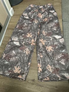(Category: ) located in . Submitted by goofyahhhdudusqaure (Listing ID 1457008890, Image 1). Description: .