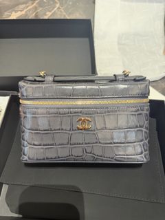 （分類：）位於 。 由 vicluxury_hk 提交（商品編號 1457042657，圖片 1）。簡介： 。