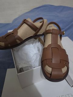 (Category: ) located in . Submitted by closet2021 (Listing ID 1457085962, Image 1). Description: .
