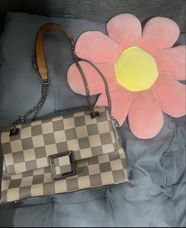 (Category: ) located in . Submitted by loushhh (Listing ID 1457127152, Image 1). Description: .