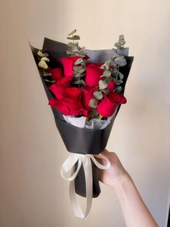 (Category: ) located in . Submitted by looseleafflorals (Listing ID 1457059541, Image 1). Description: .