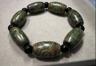 (Category: ) located in . Submitted by crystalsDM (Listing ID 1457065447, Image 1). Description: .