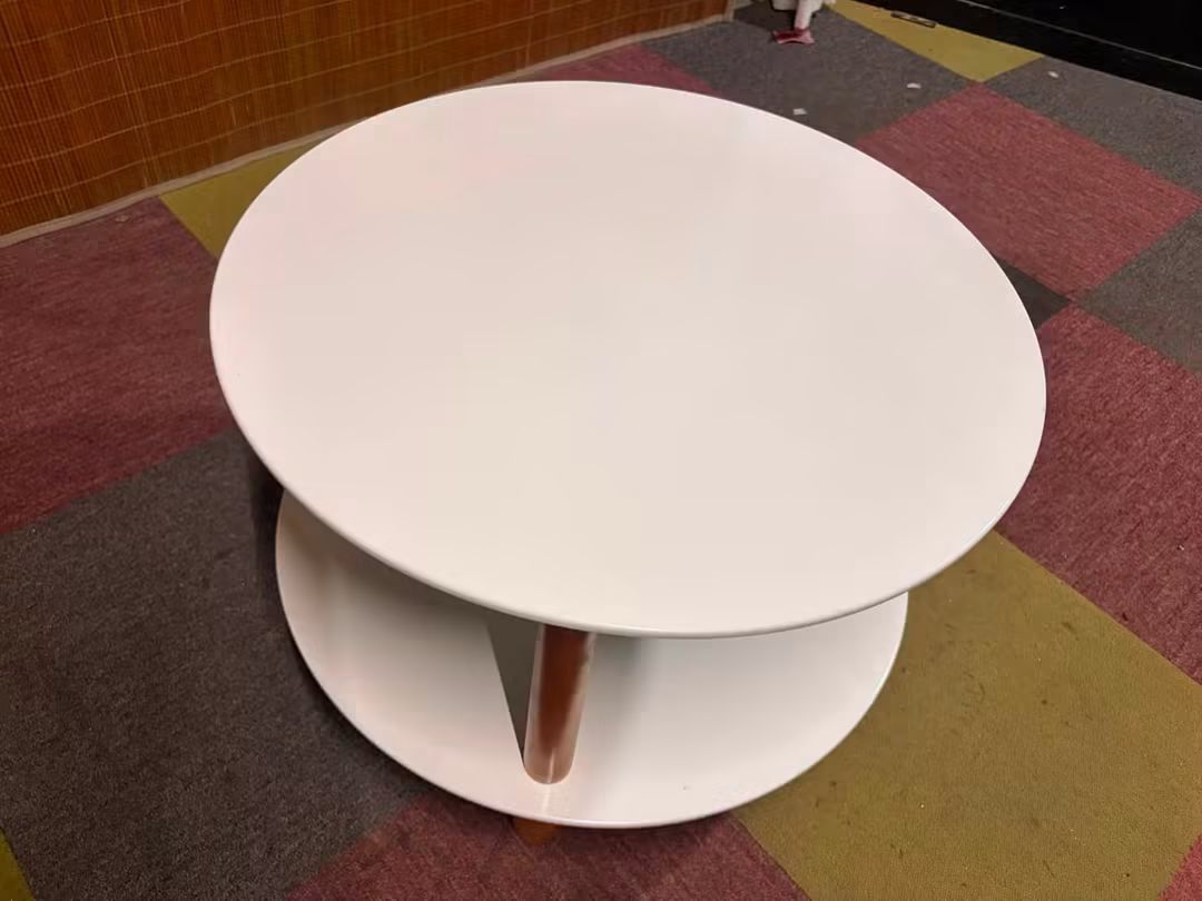 Coffee/center table (Category: Tables & Sets) located in Meycauayan. Submitted by marygracecasimiro (Listing ID 1457028753, Image 3). Description: Modern Round Coffee / Center Table SOLID WOOD!!! MABIGAT!!! ANGGANDA!!! Price : 4,500 ✅ Diameter : 24 inches ; Height : 16.5 inches In VERY good condition🩷.