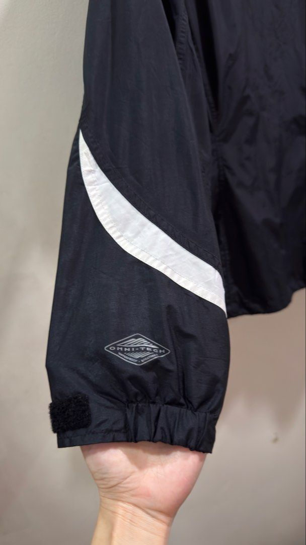 Columbia Titanium Omni-Tech Jacket (Category: Coats, Jackets and Outerwear) located in Cebu City. Submitted by ngl.prelovedstuff (Listing ID 1456988656, Image 3). Description: - Black Columbia Titanium jacket - Omni-Tech technology for water resistance - Zippered pockets (front and side) - Adjustable cuffs with velcro - Lightweight and practical - Ideal for outdoor activities or everyday wear.