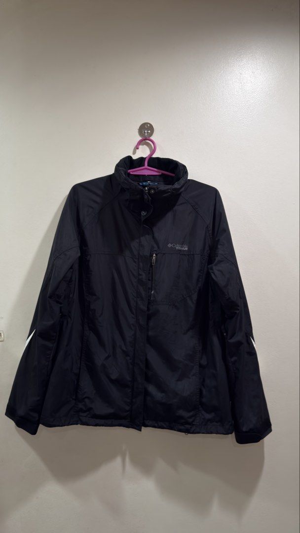Columbia Titanium Omni-Tech Jacket (Category: Coats, Jackets and Outerwear) located in Cebu City. Submitted by ngl.prelovedstuff (Listing ID 1456988656, Image 1). Description: - Black Columbia Titanium jacket - Omni-Tech technology for water resistance - Zippered pockets (front and side) - Adjustable cuffs with velcro - Lightweight and practical - Ideal for outdoor activities or everyday wear.
