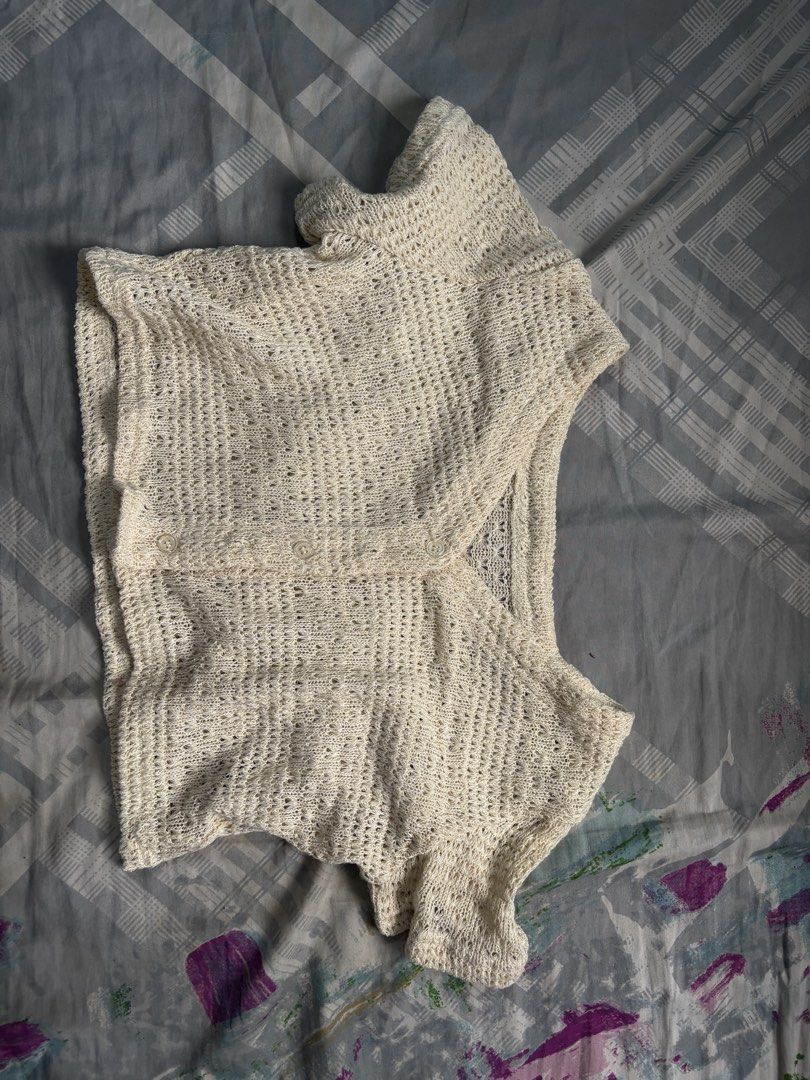 Cream Crochet Top (Category: Others Tops) located in Marikina City. Submitted by minsh113 (Listing ID 1457023793, Image 1). Description: Best fits XS-S.