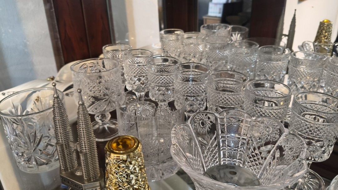 Crystal kitchenware (Category: Dinnerware & Cutlery) located in Singapore. Submitted by 8909fadh (Listing ID 1457052259, Image 2). Description: mainly used as decorative pieces as seen. well kept and in good condition. DM for more details..
