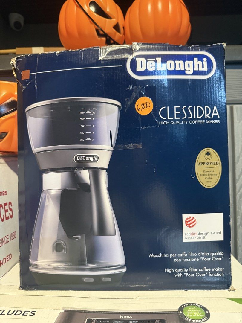 DeLonghi Clessidra High Quality Coffee Maker (Category: Coffee Machines & Makers) located in Las Pinas. Submitted by happydragon_07d654 (Listing ID 1457100983, Image 1). Description: - DeLonghi Clessidra Coffee Maker - Features 'Pour Over' function for optimal brewing - Awarded the prestigious Red Dot Design Award in 2018 - Certified by the European Coffee Brewing Centre (ECBC) - Original box displays a ₱6,000 price tag.