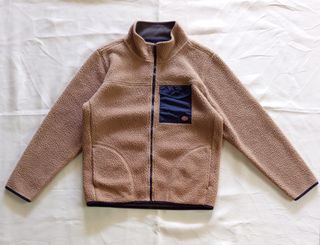 (Category: ) located in . Submitted by thrifted_93 (Listing ID 1457091898, Image 1). Description: .