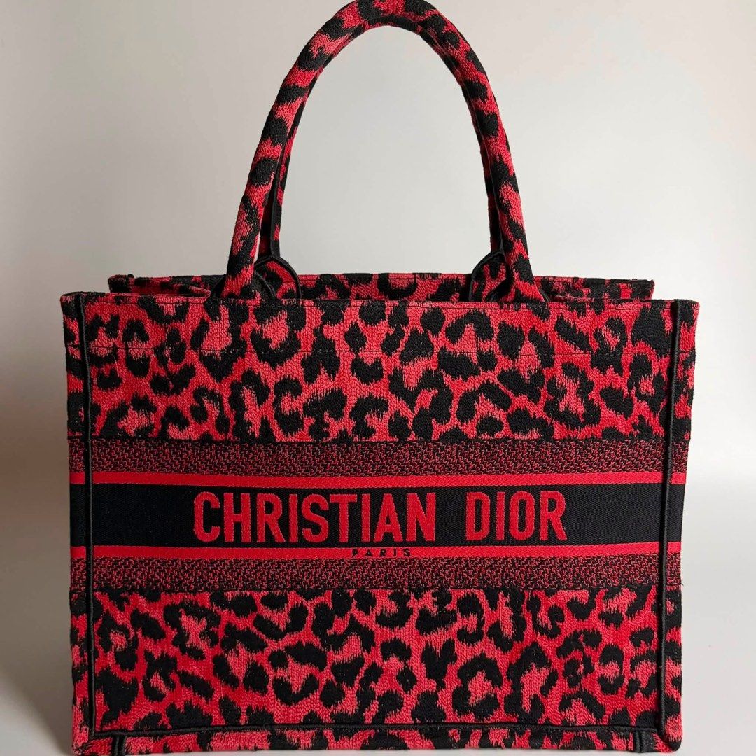 Dior Mizza Book Tote (Category: Tote Bags) located in Quezon City. Submitted by bunagryan (Listing ID 1457116239, Image 1). Description: Christian Dior Mizza Book Tote in Medium With entrupy 9.99/10 condi Used once.