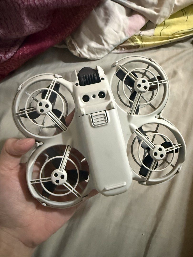 DJI NEO (Category: Drones) located in Manila. Submitted by cjcanono0656636 (Listing ID 1456968099, Image 3). Description: DJI NEO no crash history plug & play rfs: mag uupgrade na po.