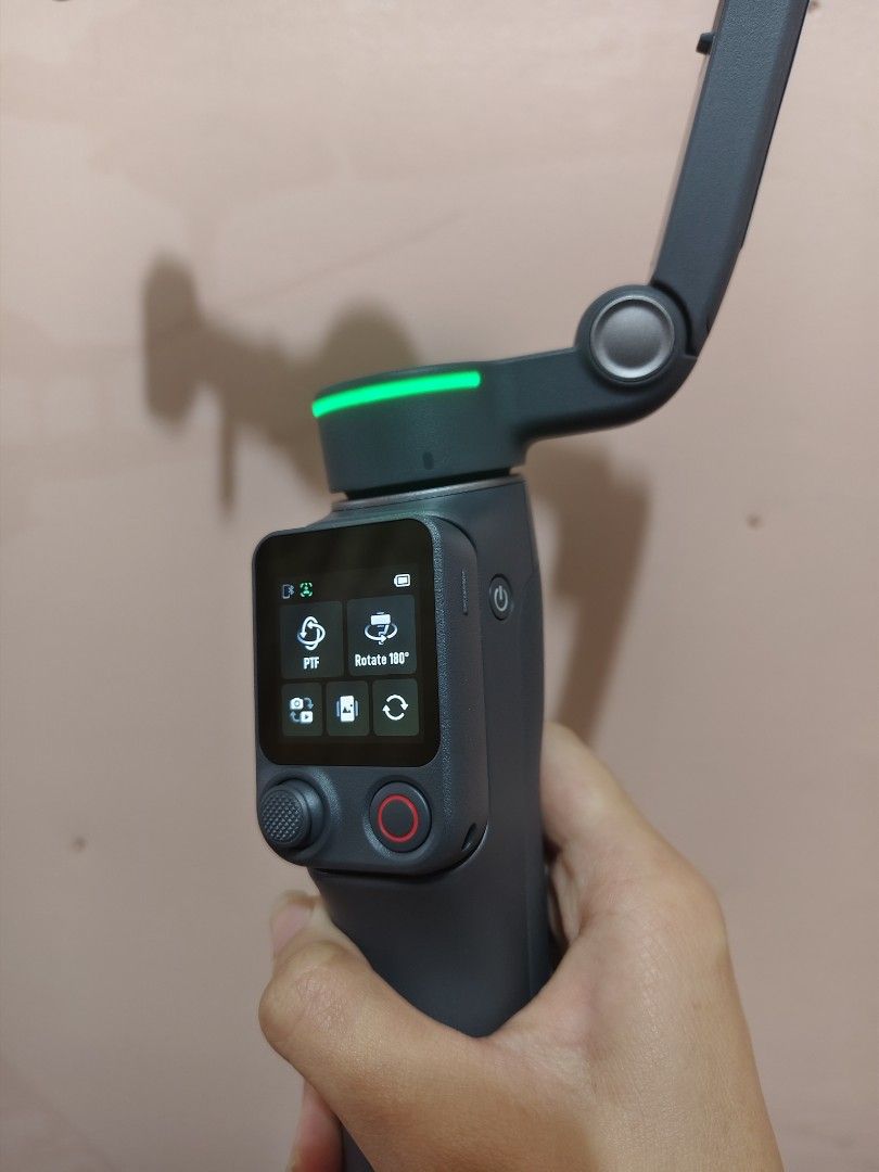 DJI Osmo Mobile 8P Smartphone Gimbal Stabilizer Advanced Tracking Set (Category: Gimbals & Stabilizers ) located in Tuba. Submitted by kuroh_nui (Listing ID 1457115815, Image 2). Description: - DJI Osmo Mobile 8P smartphone stabilizer - Achieve incredibly smooth video footage - Includes: Gimbal, charging cable, magnetic phone mount, small fill light - Comes with a drawstring carrying pouch - All accessories shown in photos are included MOD: Gcash