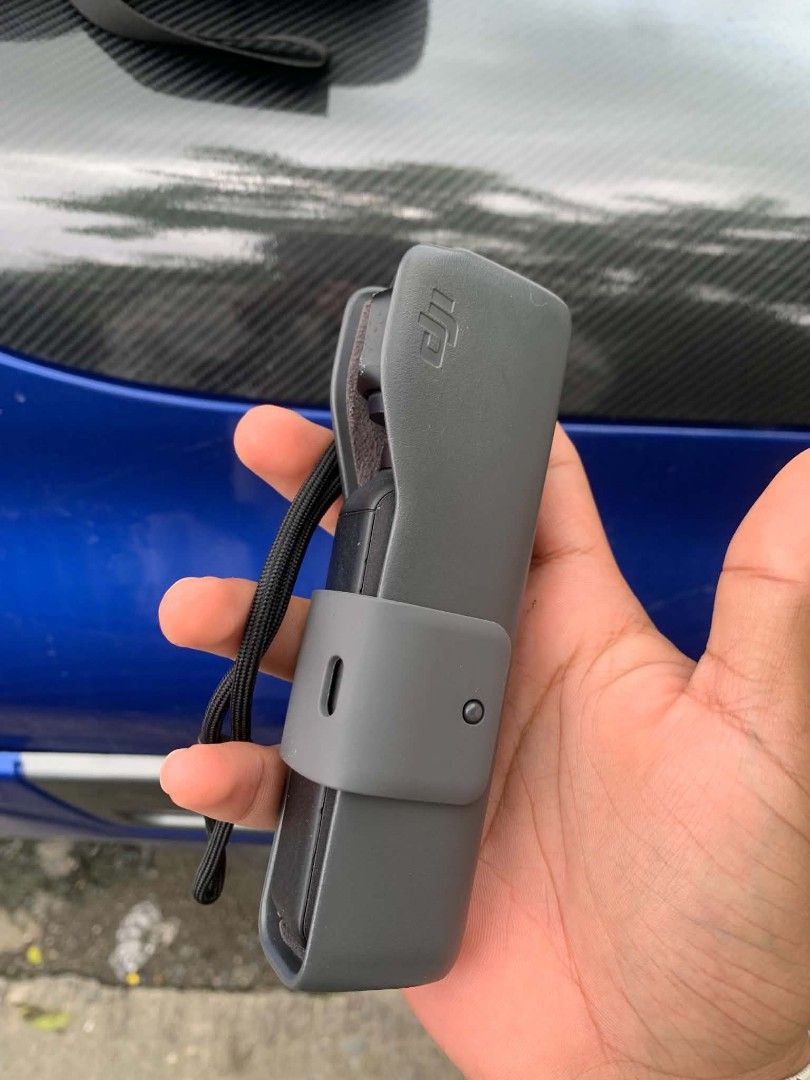 DJI OSMO POCKET 1 FIRST GEN (Category: Video Cameras) located in Manila. Submitted by asktodealyou (Listing ID 1457028329, Image 3). Description: FOR SALE 📥📥 Specifications: Sensor 1/2.3” CMOS Effective pixels: 12M Lens FOV: 80° F2.0 ISO Range Photo: 100-3200 Video: 100-3200 Electronic Shutter Speed 8s-1/8000s Max Image Size 4000×3000 pixels Still Photography Modes Single Shot, Panorama, Timelapse, Motionlapse Video Resolution 4K Ultra HD: 3840