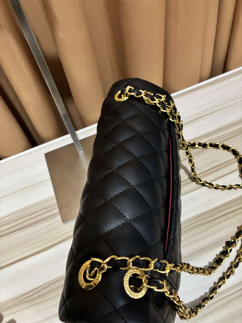 DOUBLE FLAP LAMBSKIN 25CM (Category: Luxury Bags & Wallets) located in Las Pinas. Submitted by ajen7 (Listing ID 1455853910, Image 3). Description: .