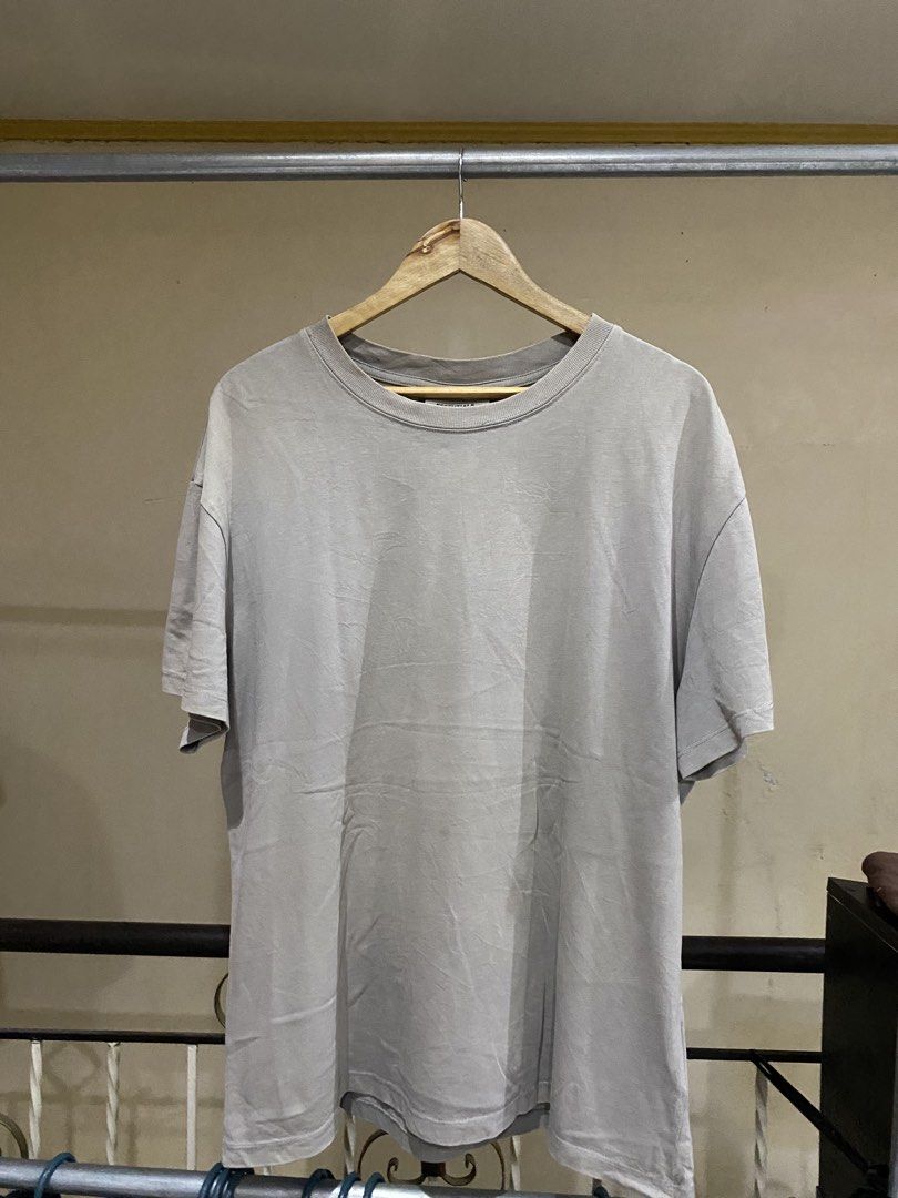 Essentials (Category: Tshirts & Polo Shirts ) located in Rizal. Submitted by channzy (Listing ID 1456999037, Image 3). Description: PAYMENT FIRST‼️ 🚚 COURIER J&T or Lalamove For meetup Cogeo, Antipolo only .
