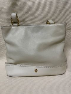 (Category: ) located in . Submitted by new.jo_happypreloved8 (Listing ID 1457112680, Image 1). Description: .